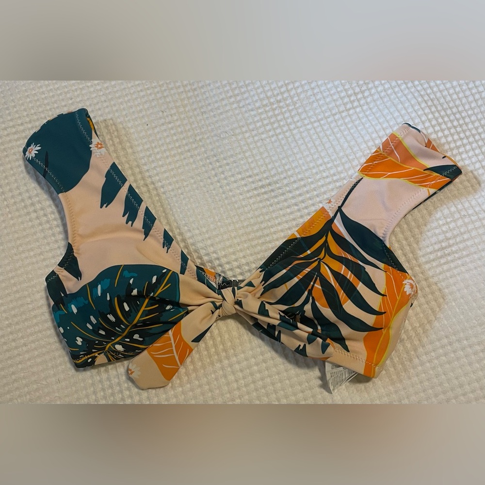 Cupshe bathing suit top